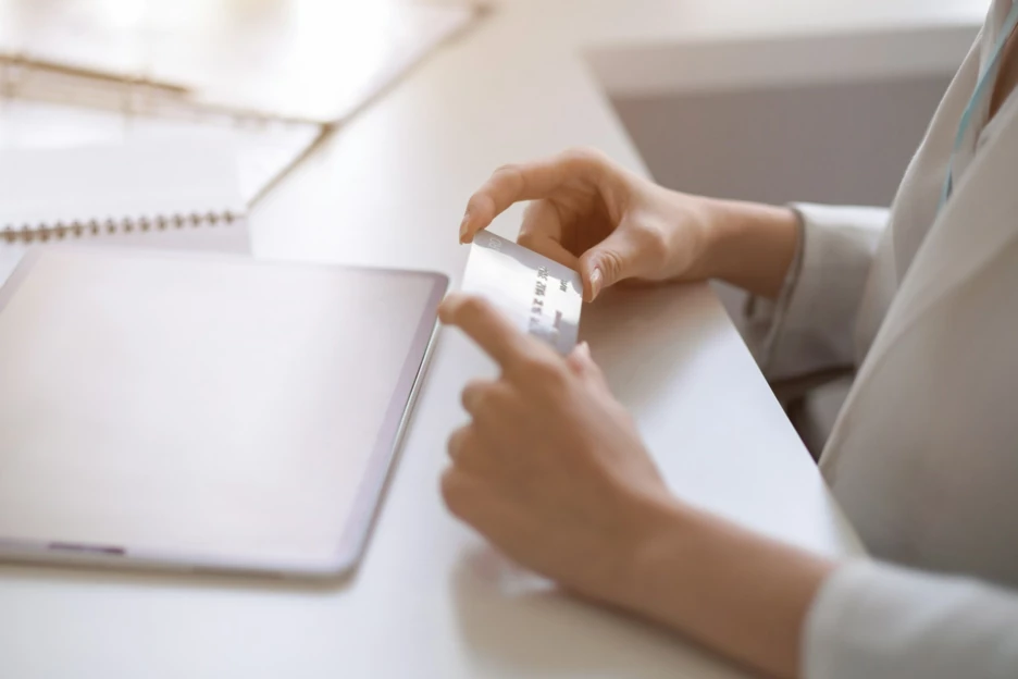 Sprzedaż w Internecie czyli trendy grozy które wykoleją konwersję